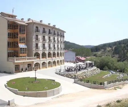Manrique De Lara-3