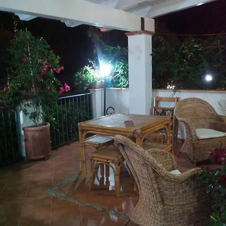 B&B La Dimora Di Alfonso-2
