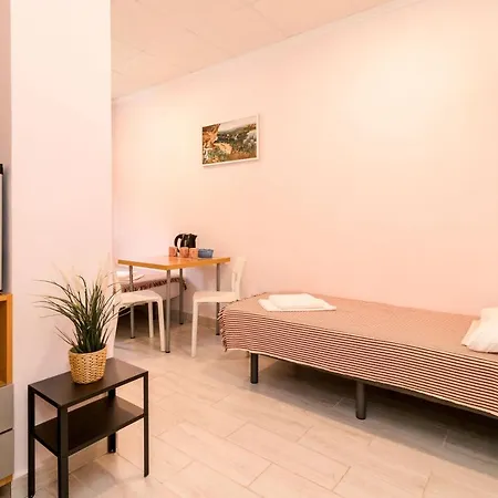 Hostal 7A-2