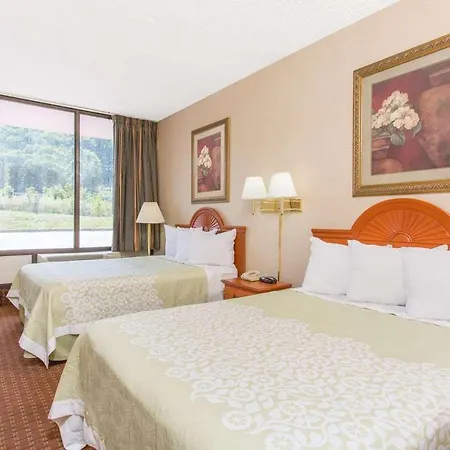 Days Inn By Wyndham Princeton-3
