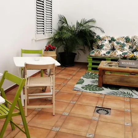 Apartamentos Tarifa Centro & Playa-3