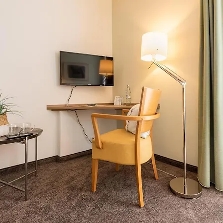 Hotel Nibelungen Hof-3