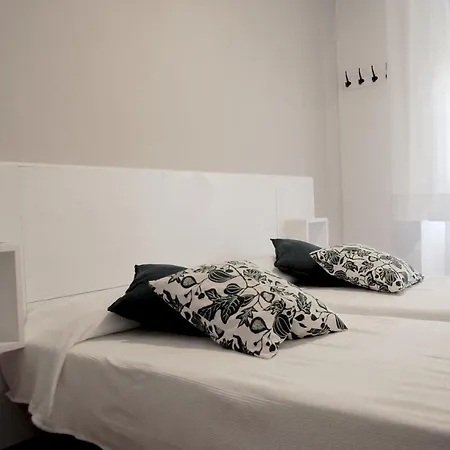 Hostal L'Estrella-2