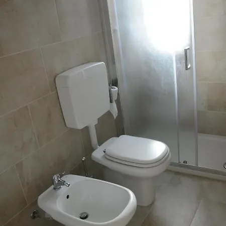Calicantus Bed And Breakfast-3