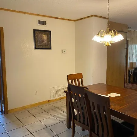 Zoders Inn And Suites-3