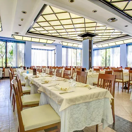 Hotel Rosalba Valentini Family Village-2