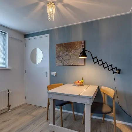B&B Larenstein logeren in een tiny house-2
