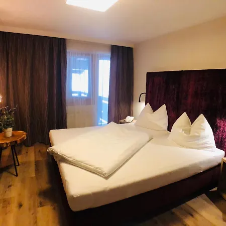 Hotel Alpenblick-3