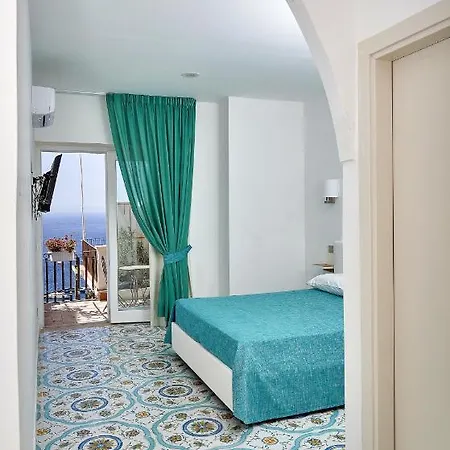 Malafemmena Guest House-3