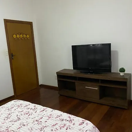 Hostel Gru Economico Com Quartos Individuais E Translado-2