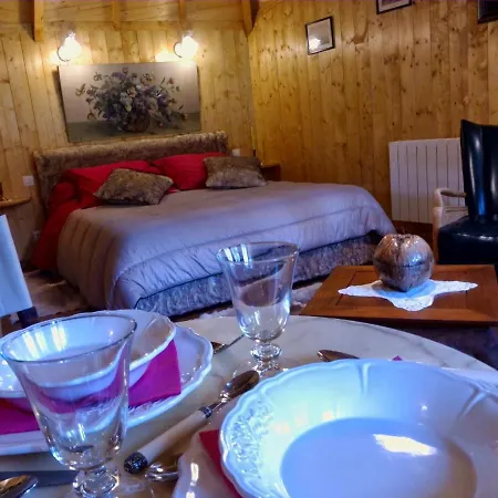 La Cabane De Cecile-La Hutte-3