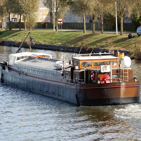 Blackpearl Boat&Breakfast-2