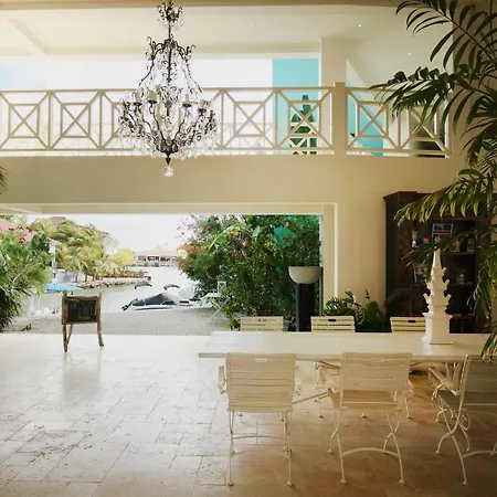 Ocean Breeze Boutique Hotel&Marina-3