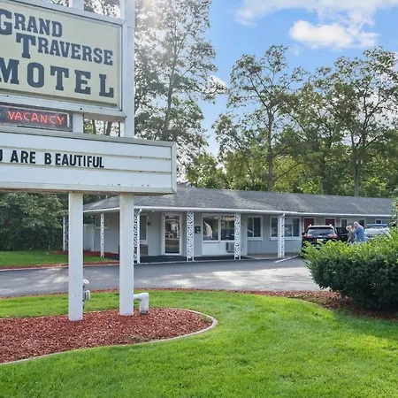 Grand Traverse Motel-2