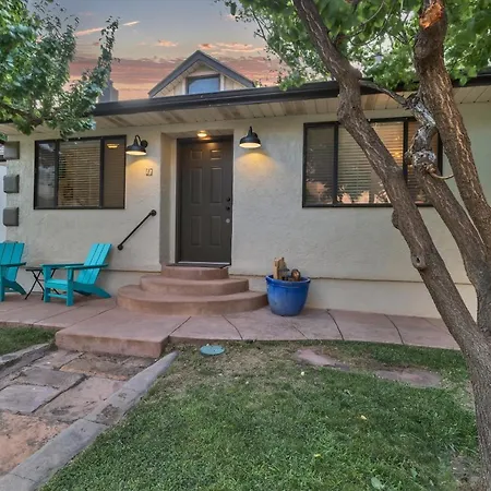 Red Rock Inn Cottages-2