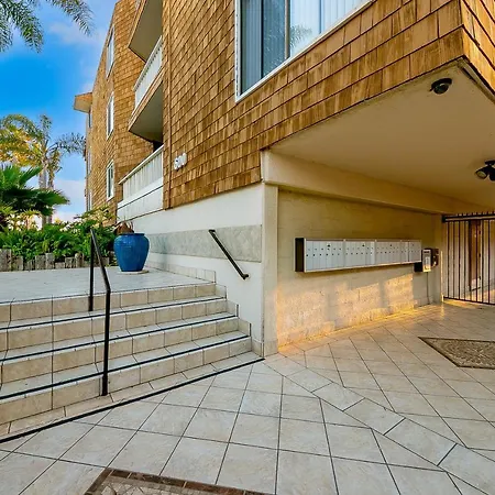Balboa Pier House-3