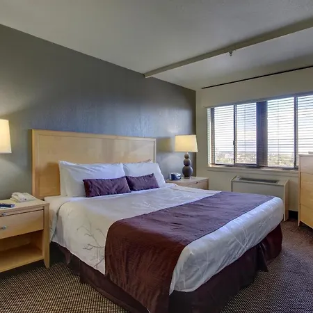 Inlet Tower Hotel & Suites-3