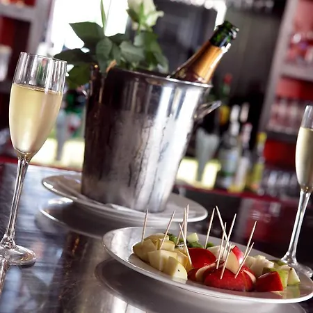 Boutique Hotel La Renaissance - Adults Only-2