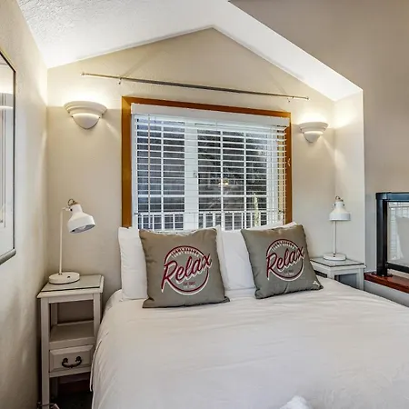 Beaches Inn | Herons Nest Loft-2