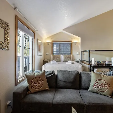 Beaches Inn | Herons Nest Loft-3