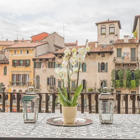 Corte Realdi Suites Piazza Erbe-3