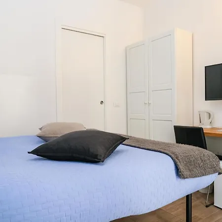 Lia Rooms-3