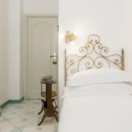 Pazziella Garden&Suites-2