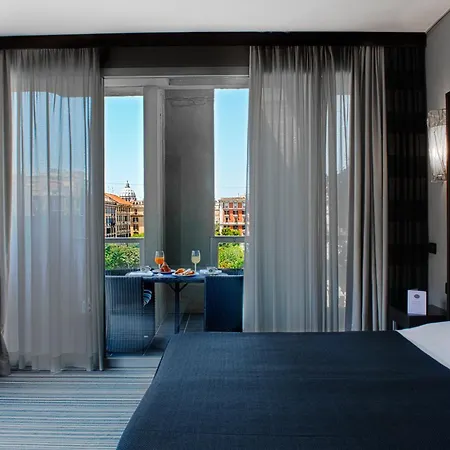 Twentyone Hotel-3