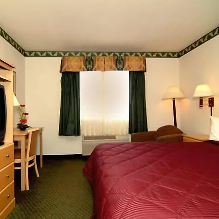 Lamplighter Inn & Suites-2