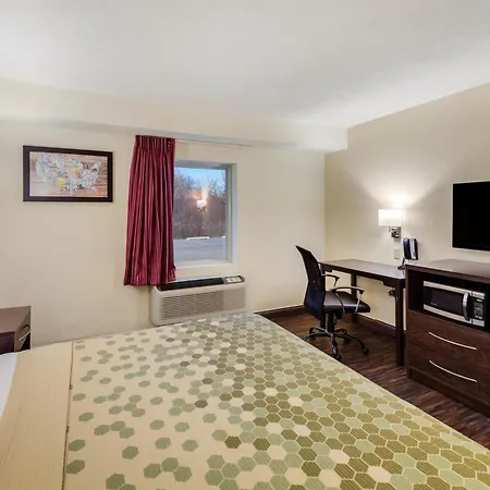 Econo Lodge Inn & Suites-2