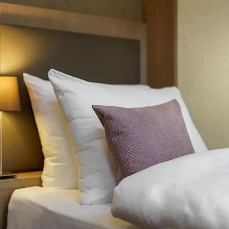 Novum Hotel Alster Hamburg St. Georg-3