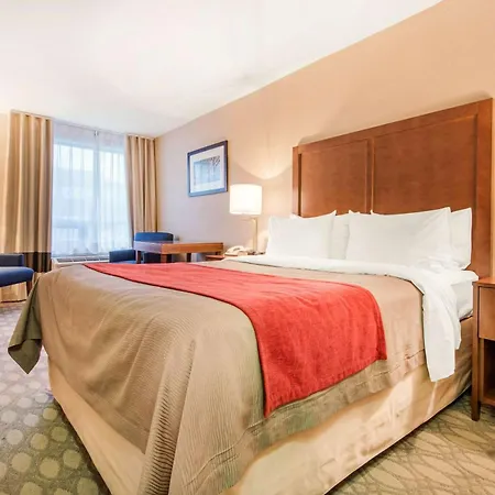 Comfort Inn Fallsview-2