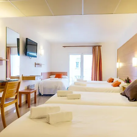 Hotel & Diving Les Illes-2