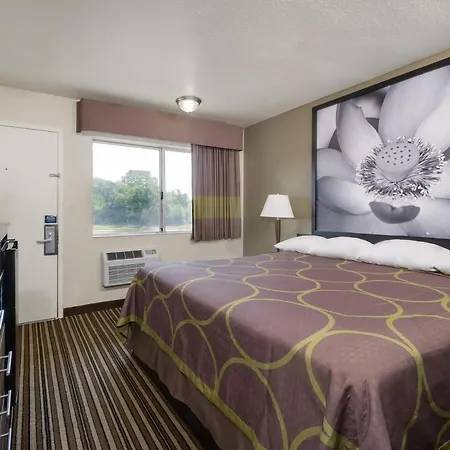 Super 8 By Wyndham Florence-3