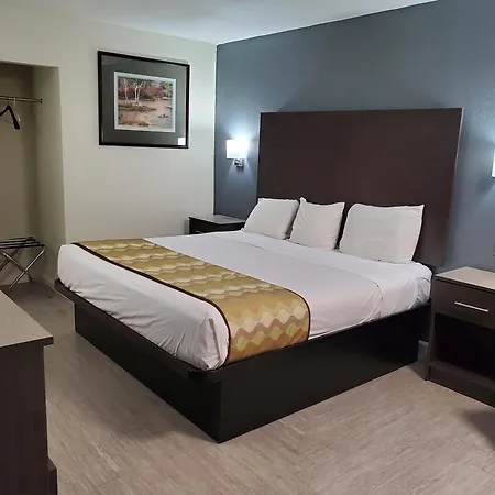 Days Inn By Wyndham Lawton-3