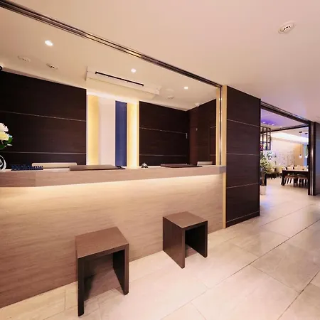 Shinsaibashi Crystal Hotel-2