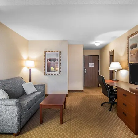 Sleep Inn & Suites Salina-2
