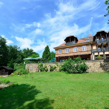 Hotel Neugebauer Am Rheinsteig-3