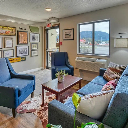 Yellowstone River Inn & Suites-3