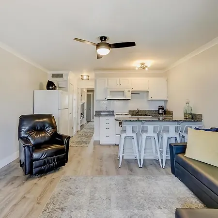 Sea Cabin 121-B-2
