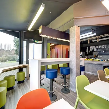 Ibis Budget Caen Memorial-2