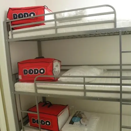 CHAMBRE LUXUEUSE AVEC IMMENSE PISCINE VUE SUR LA BAIE DE CANNES ET L Estérel avec possibilité de cabine 3 personnes-2