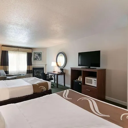 Quality Inn & Suites Auburn I-95-3