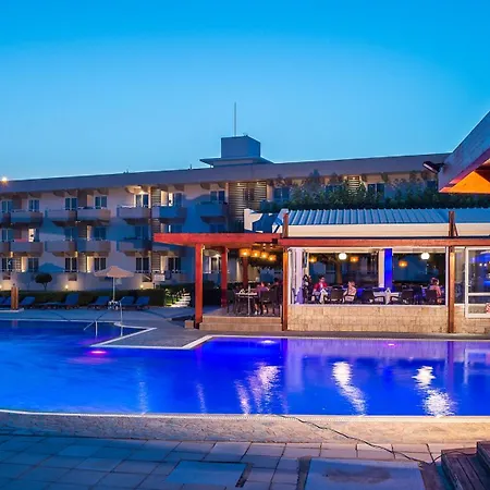 Zoes Hotel & Suites-3