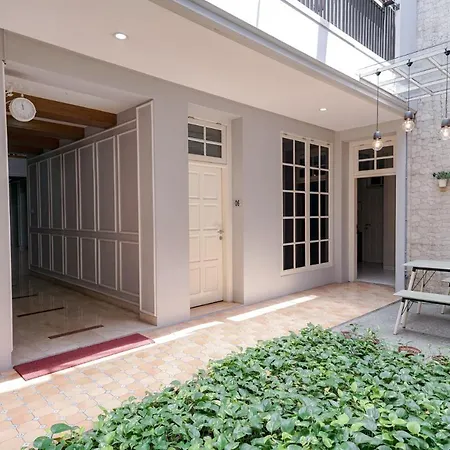 Reddoorz Premium Near Rs Pondok Indah-3