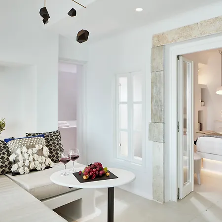 Cosmopolitan Suites - Small Luxury Hotels Of The World-3
