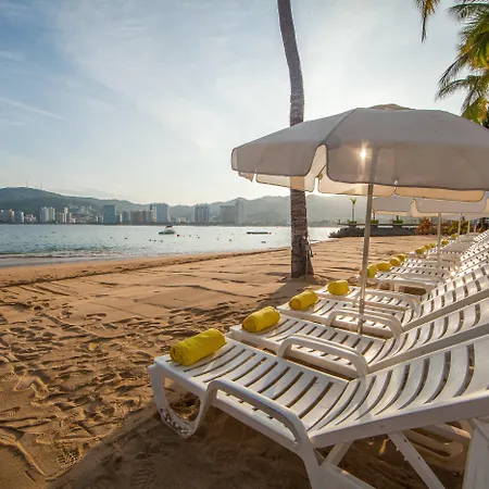 Park Royal Beach Acapulco-3