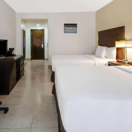 Wyndham Garden Cancun Downtown-3