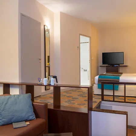 Best Western Plus Le Donjon - Cœur de La Cité Médiévale-2