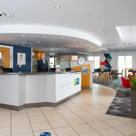 Holiday Inn Express Southampton West By Ihg-3